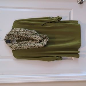 Susan Graver 3/4 Sleeve Liquid Knit Blouse with Matching Infinity Scarf.  Size M